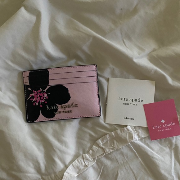 Brand new Kate Spade wallet - Picture 1 of 3